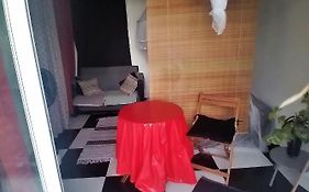 Chambre avec cuisine, SDB&WC semi-privatifs