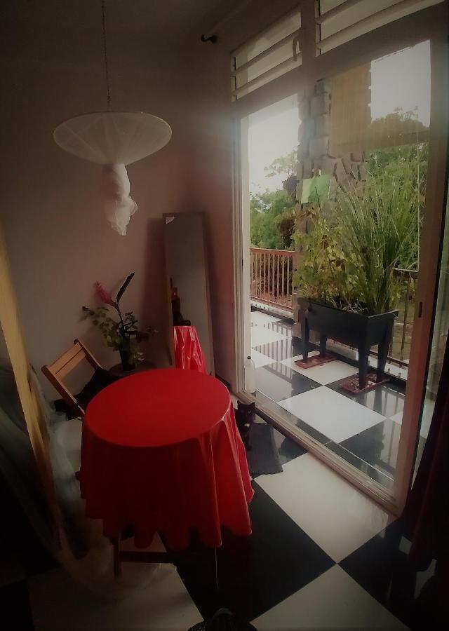 Chambre avec cuisine, SDB&WC semi-privatifs Les Abymes Extérieur photo