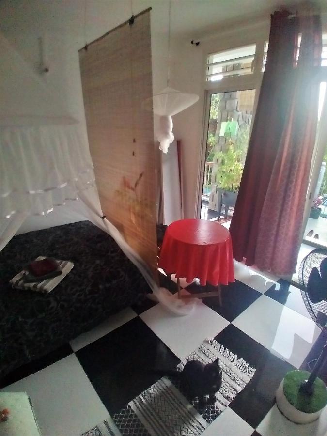Chambre avec cuisine, SDB&WC semi-privatifs Les Abymes Extérieur photo